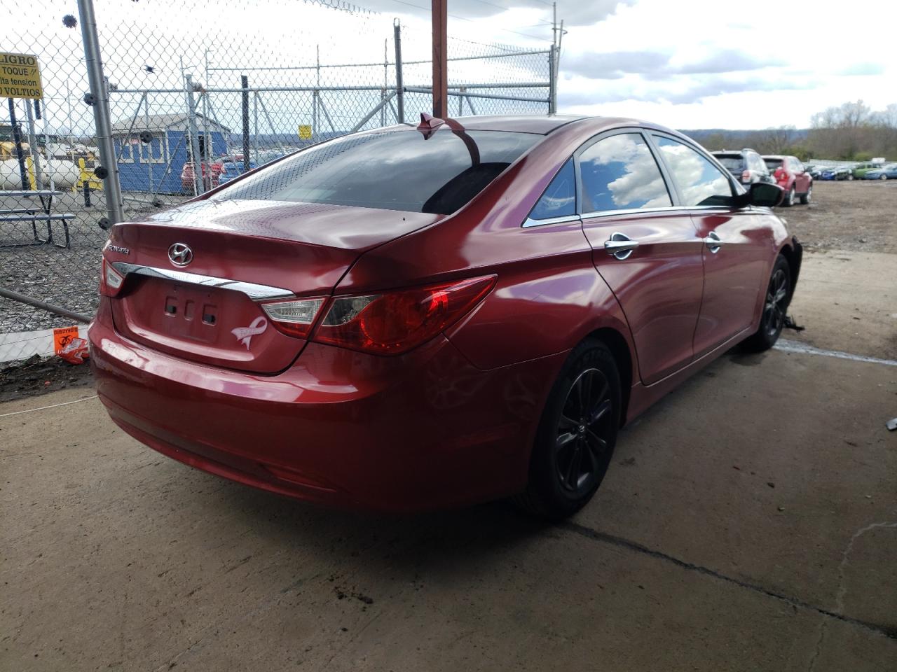 Photo 4 from auction – 2013 HYUNDAI SONATA GLS with VIN 5NPEB4AC1DH753786