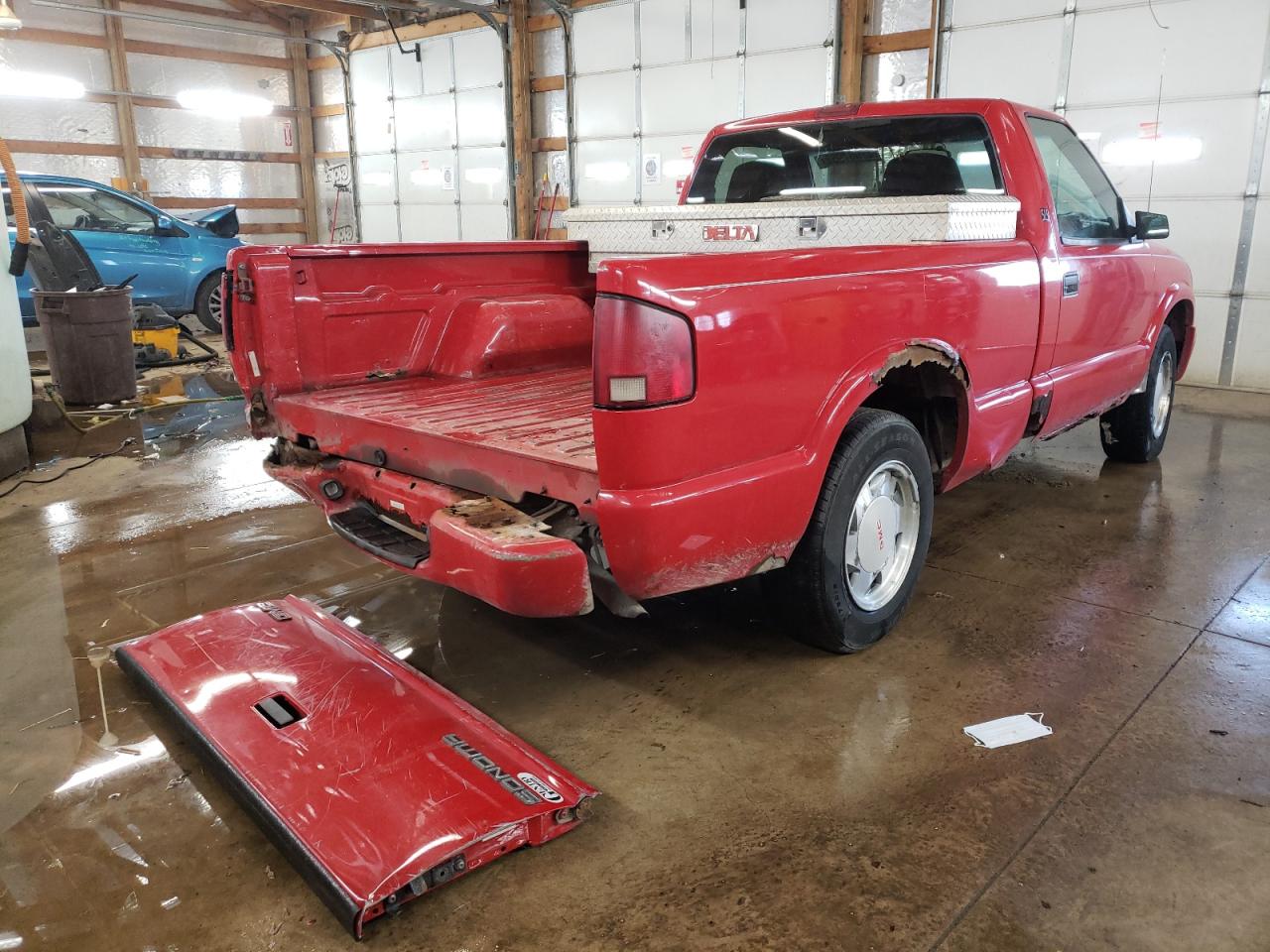 Photo 4 from auction – 2002 GMC SONOMA with VIN 1GTCS145528164061