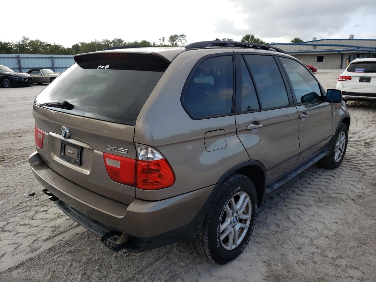 Photo 4 from auction – 2005 BMW X5 3.0I with VIN 5UXFA13585LY12672