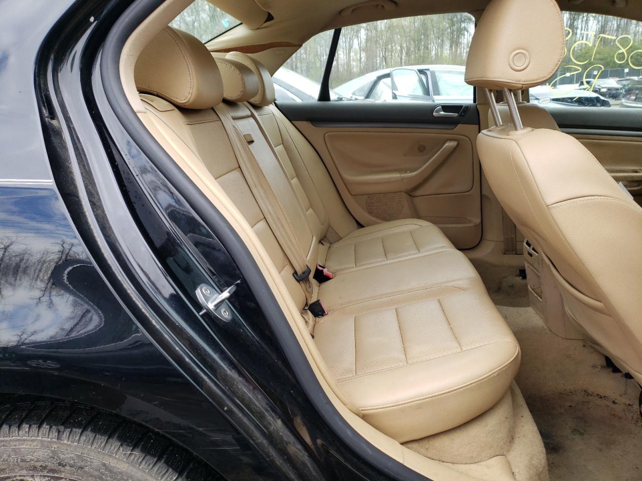 Photo 6 from auction – 2006 VOLKSWAGEN JETTA 2.5 with VIN 3VWSF71K46M825316