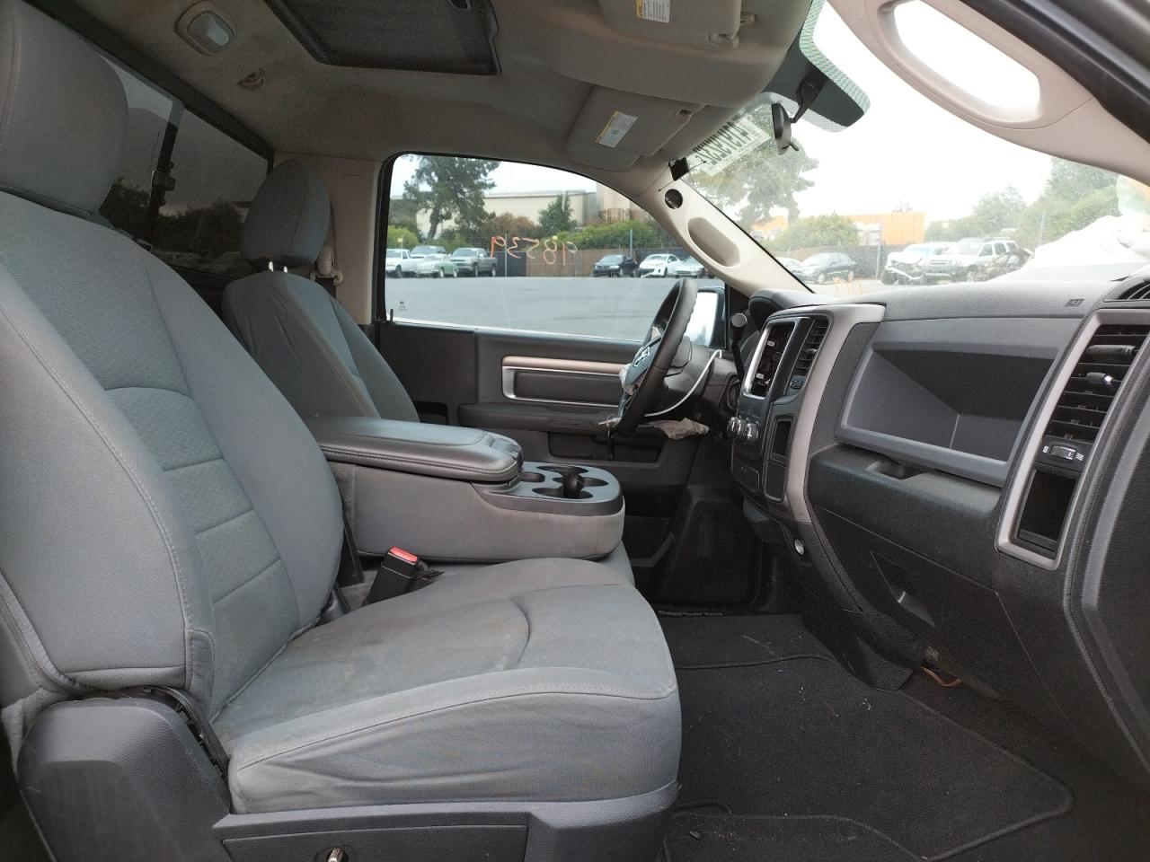 Photo 5 from auction – 2013 RAM 1500 ST with VIN 3C6JR6AT4DG507868