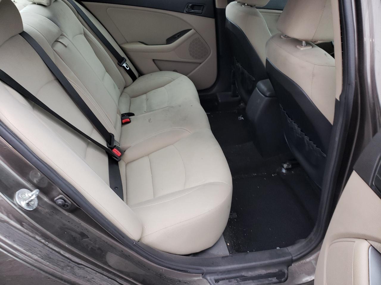 Photo 6 from auction – 2014 KIA OPTIMA LX with VIN 5XXGM4A79EG311762