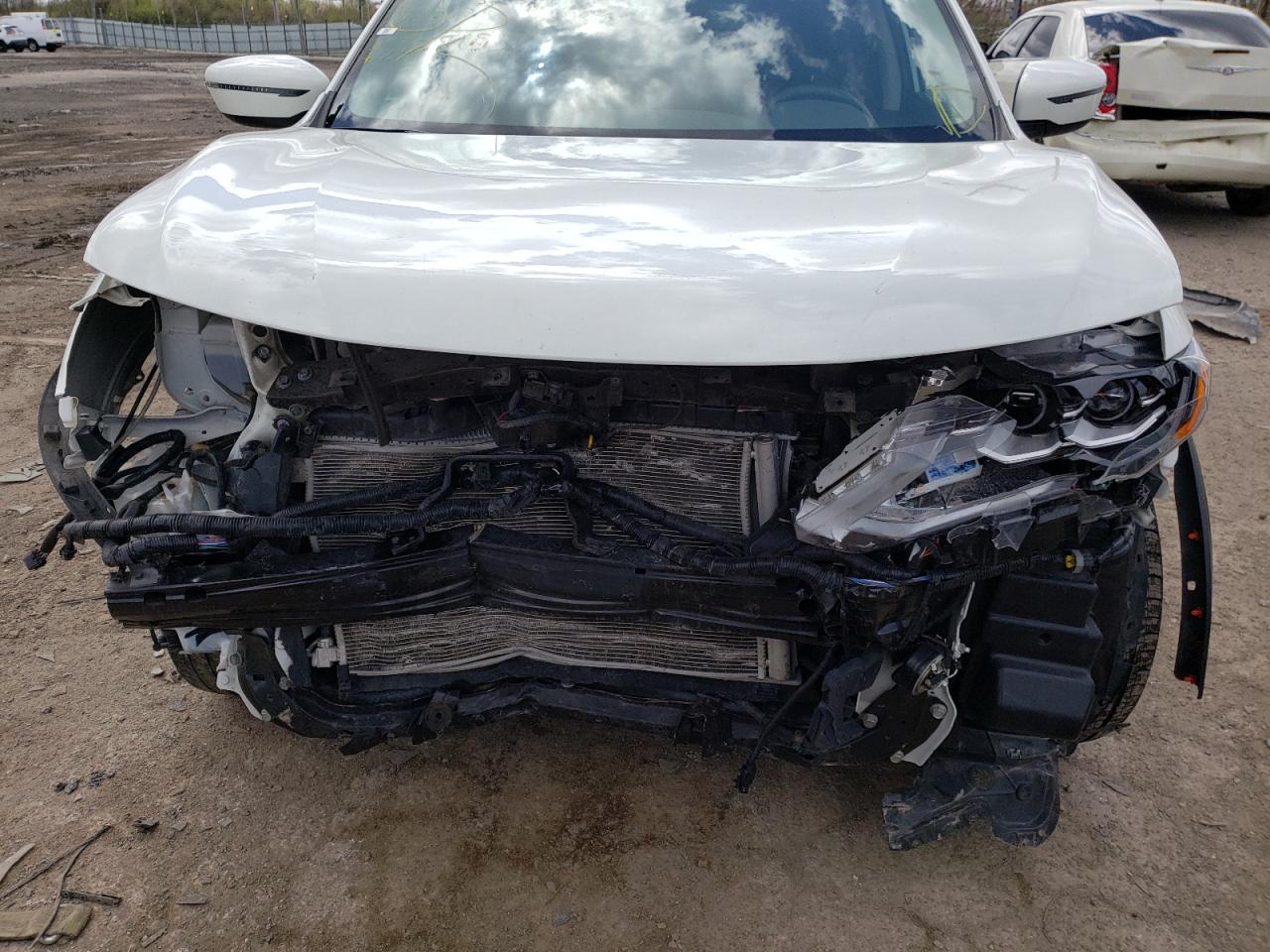 Photo 9 from auction – 2017 NISSAN ROGUE with VIN 5N1AT2MV7HC758193
