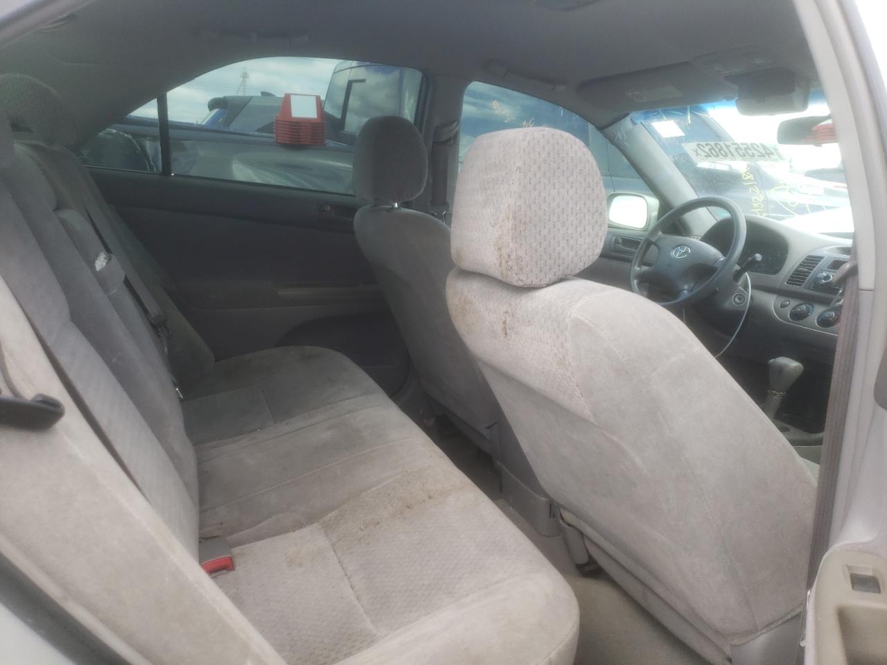 Photo 6 from auction – 2002 TOYOTA CAMRY LE with VIN 4T1BE32K32U518086