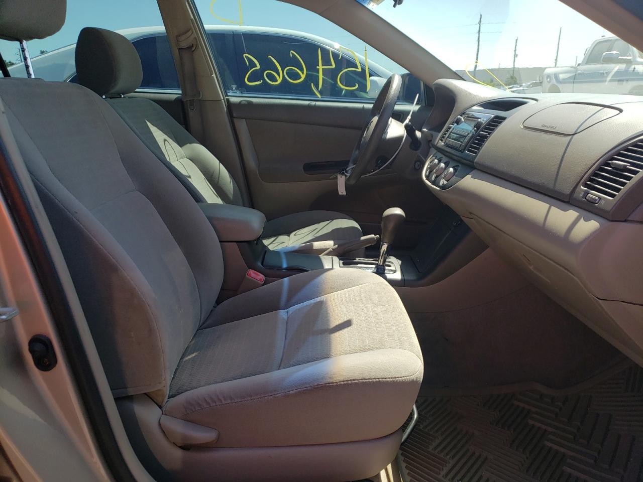 Photo 5 from auction – 2005 TOYOTA CAMRY LE with VIN 4T1BE32K85U403763