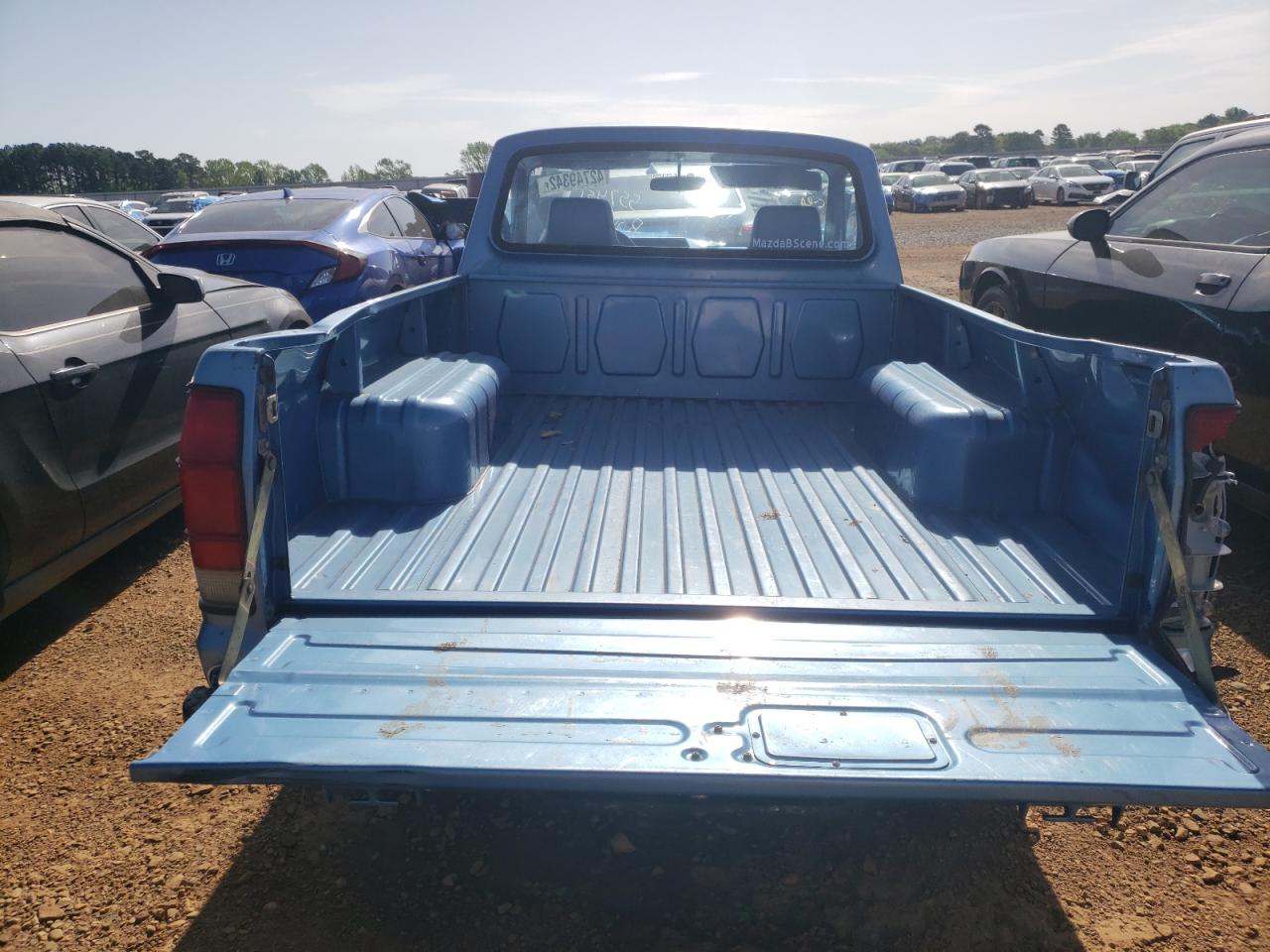 Photo 6 from auction – 1982 MAZDA B2000 with VIN JM2UC1214C0557451