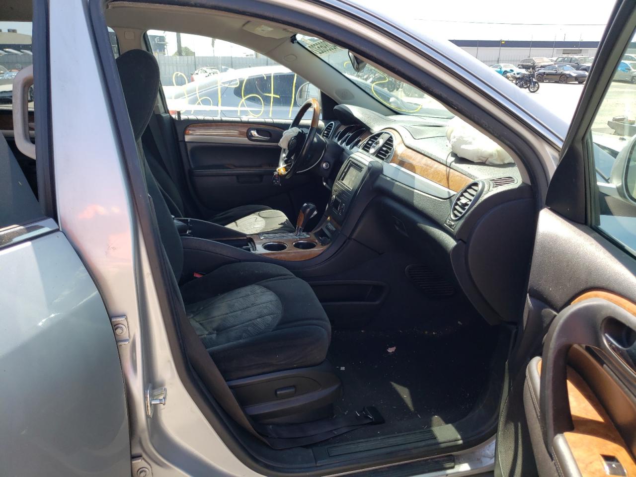 Photo 5 from auction – 2011 BUICK ENCLAVE CX with VIN 5GAKRAED4BJ156492