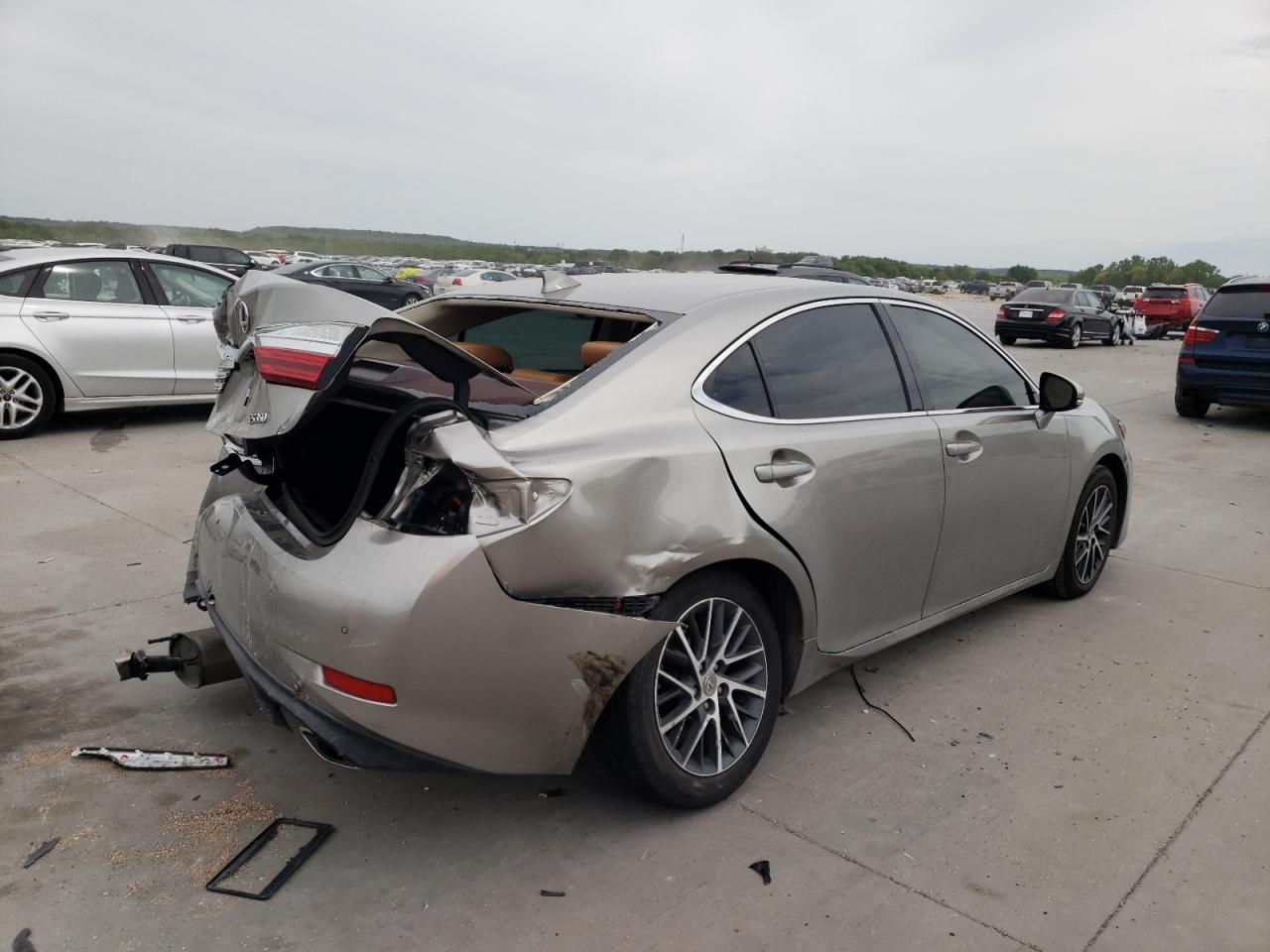 Photo 4 from auction – 2016 LEXUS ES 350 with VIN 58ABK1GG6GU002905
