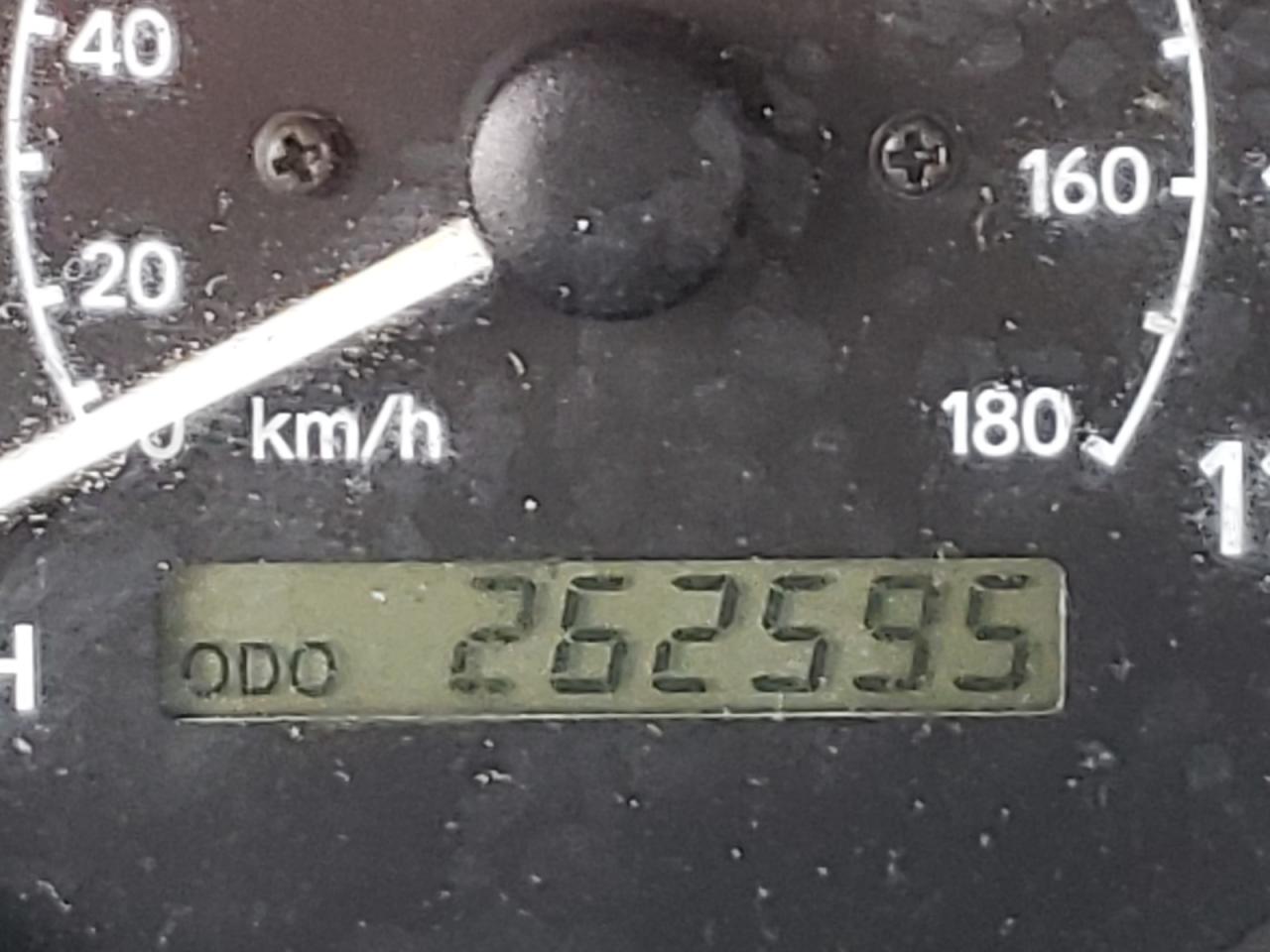 Photo 8 from auction – 2001 TOYOTA COROLLA CE with VIN 2T1BR12E11C408981