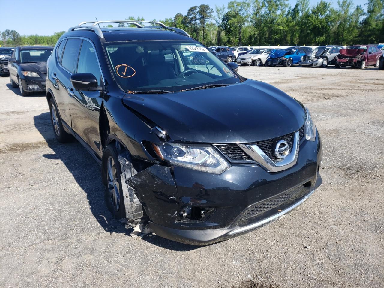 NISSAN ROGUE S 2015 with VIN 5N1AT2MT1FC916121 - Photo from auction