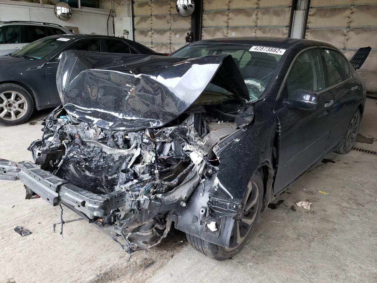 Photo 2 from auction – 2016 HONDA ACCORD EX with VIN 1HGCR2F79GA097613