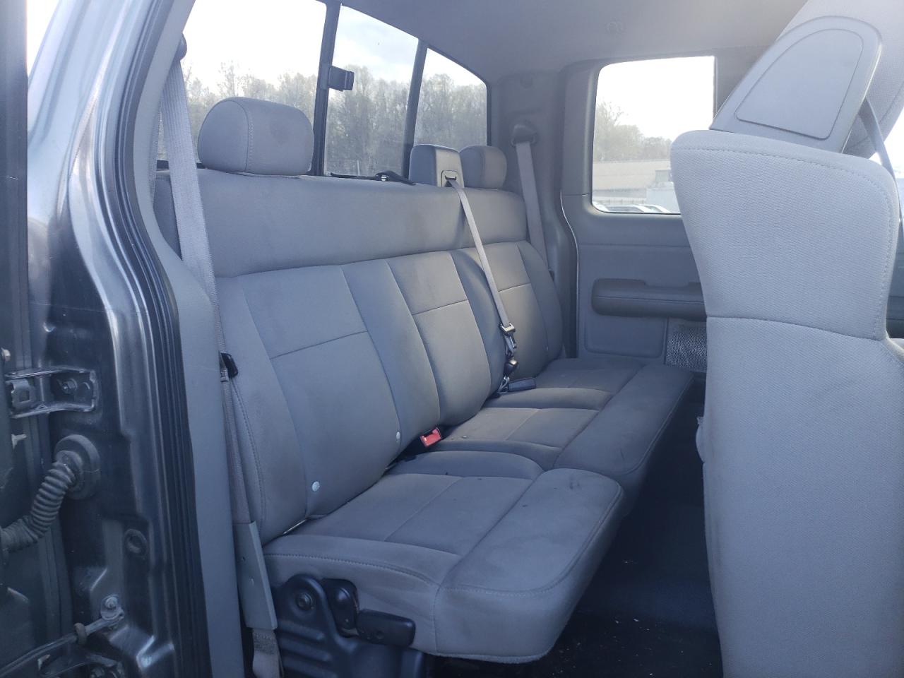 Foto 6 de la subasta – 2005 FORD F150 con VIN 1FTRX12W85FA38123
