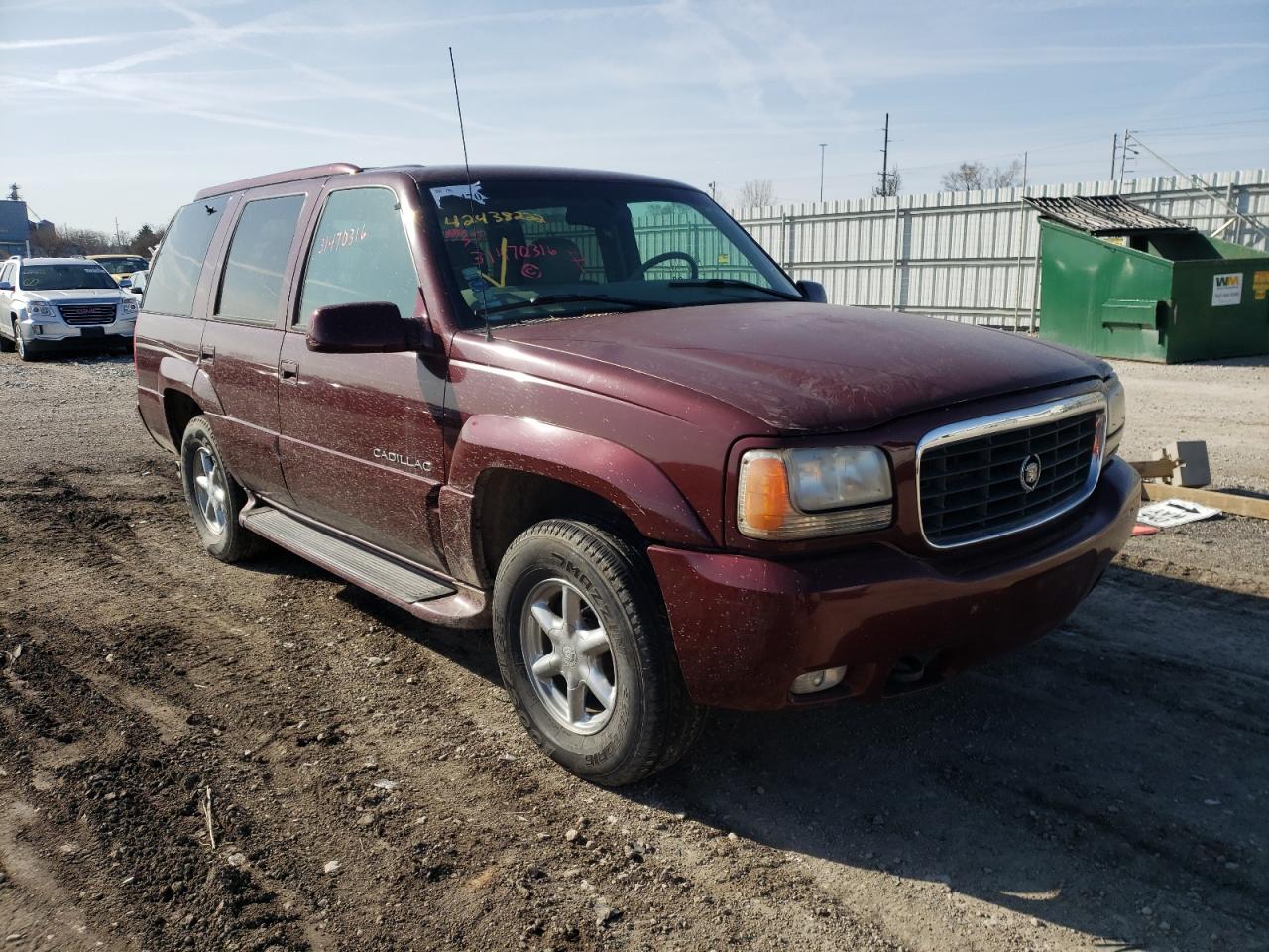 CADILLAC ESCALADE 2000 with VIN 1GYEK13RXYR114931 - Photo from auction