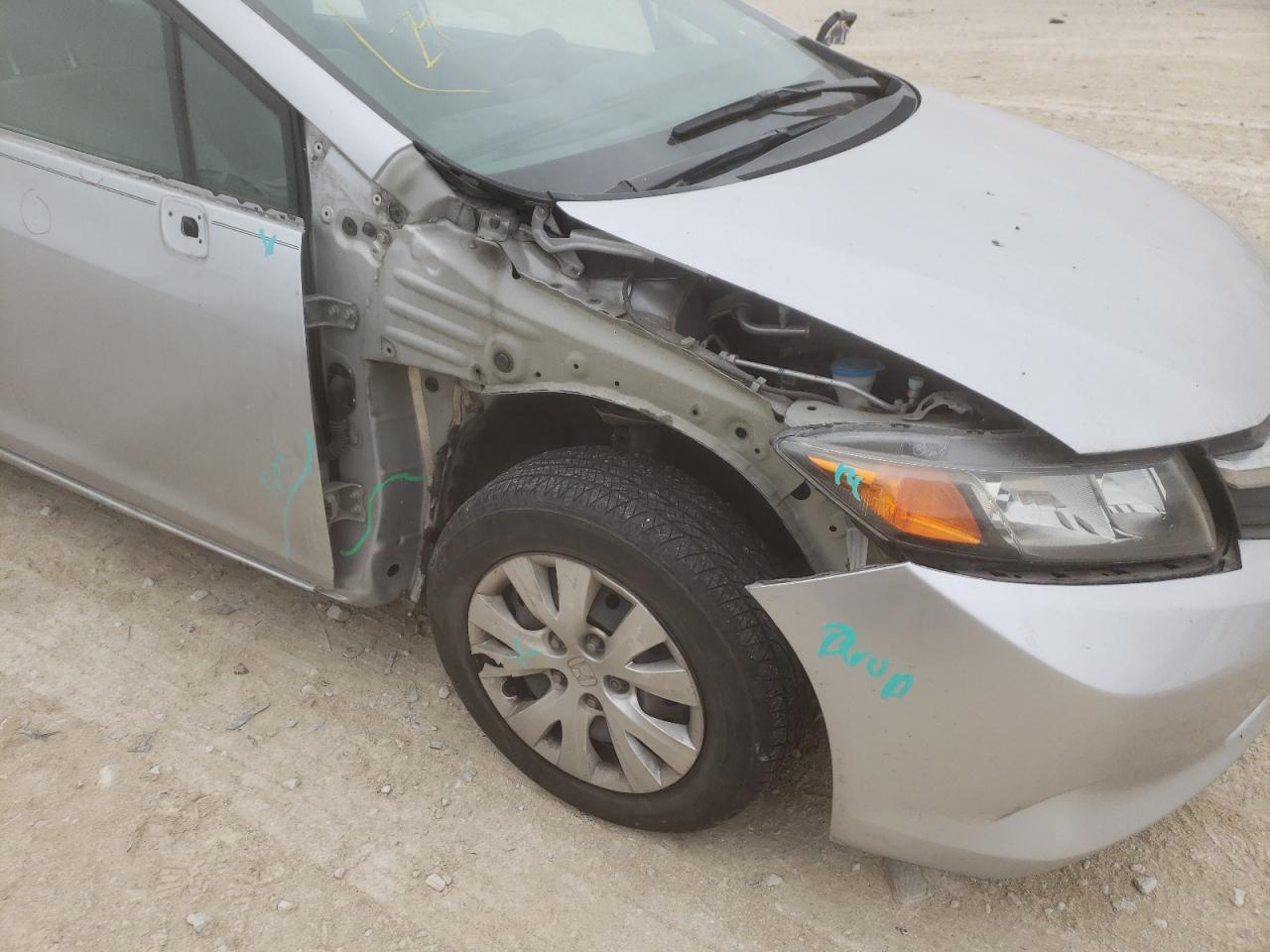 Photo 9 from auction – 2012 HONDA CIVIC LX with VIN 19XFB2F53CE369448