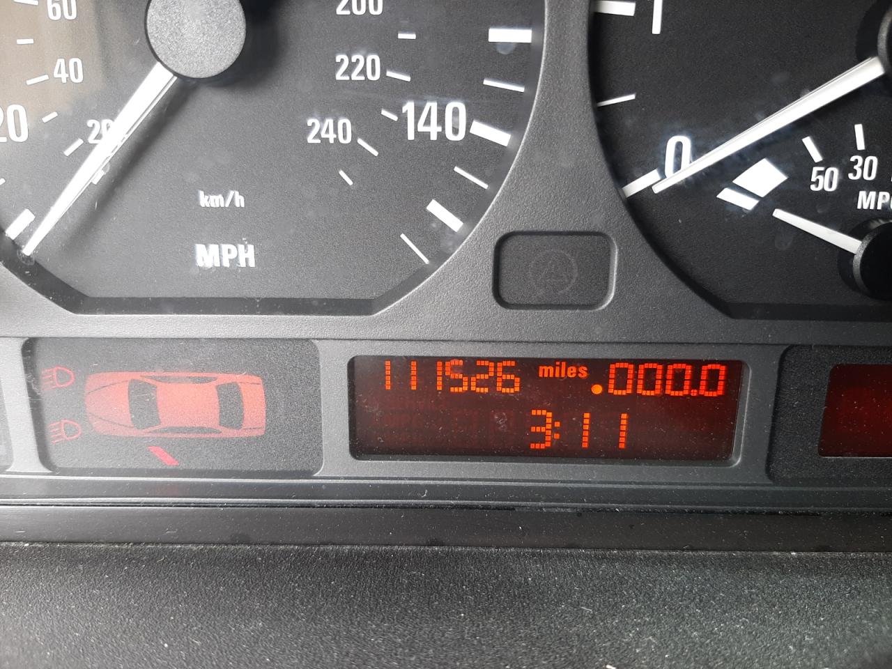 صورة رقم 8 من المزاد - 2003 BMW 325 I مع VIN WBAET37403NJ40738