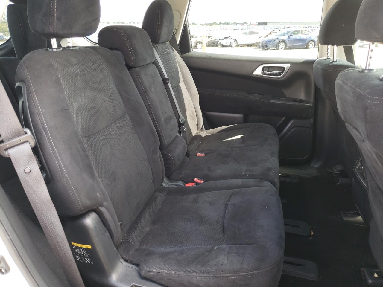 Photo 6 from auction – 2016 NISSAN PATHFINDER with VIN 5N1AR2MN1GC622509