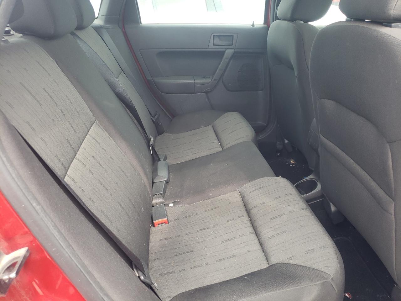 Photo 6 from auction – 2010 FORD FOCUS SE with VIN 1FAHP3FN8AW170257