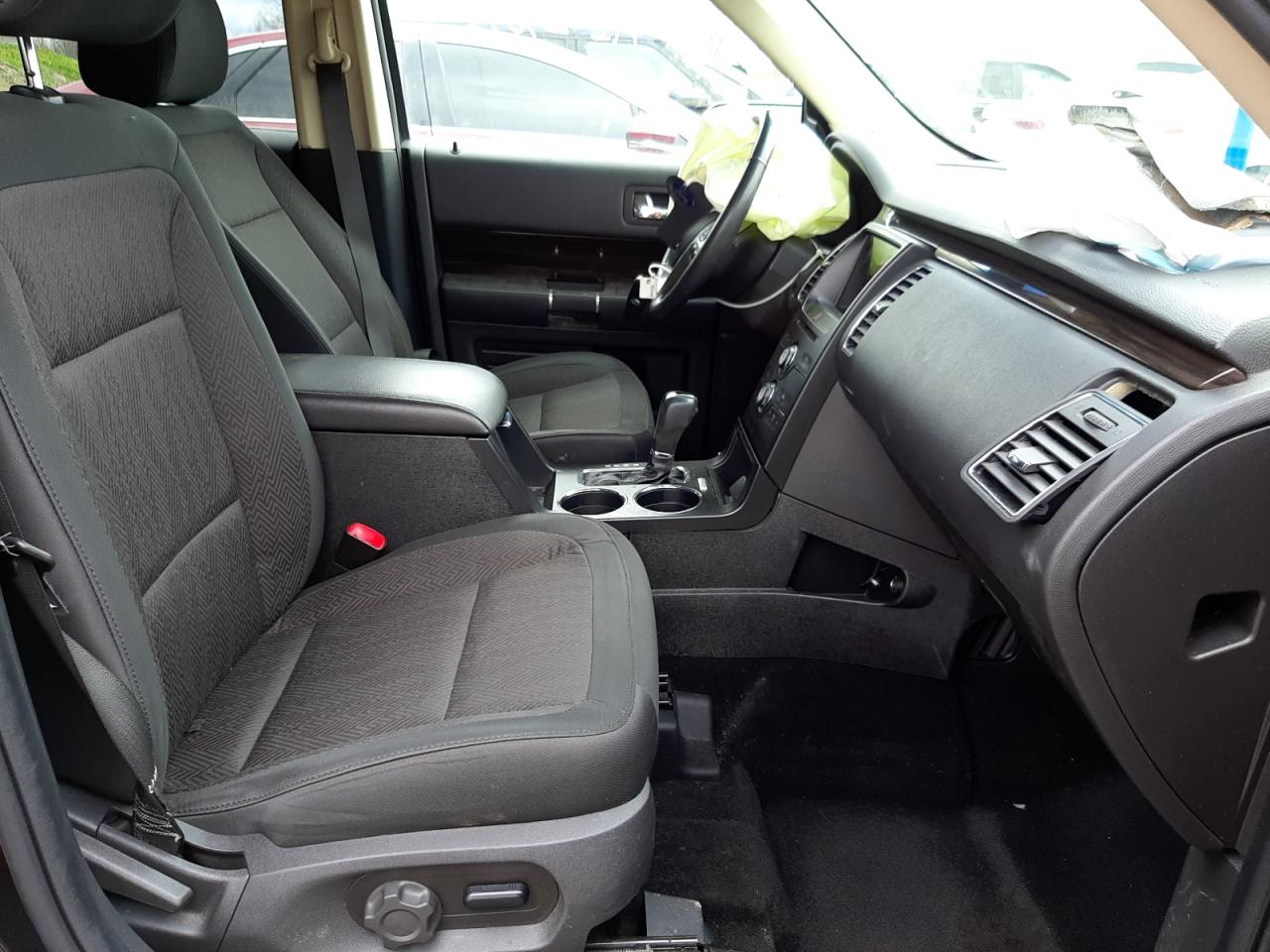 Photo 5 from auction – 2019 FORD FLEX SEL with VIN 2FMHK6C8XKBA34199