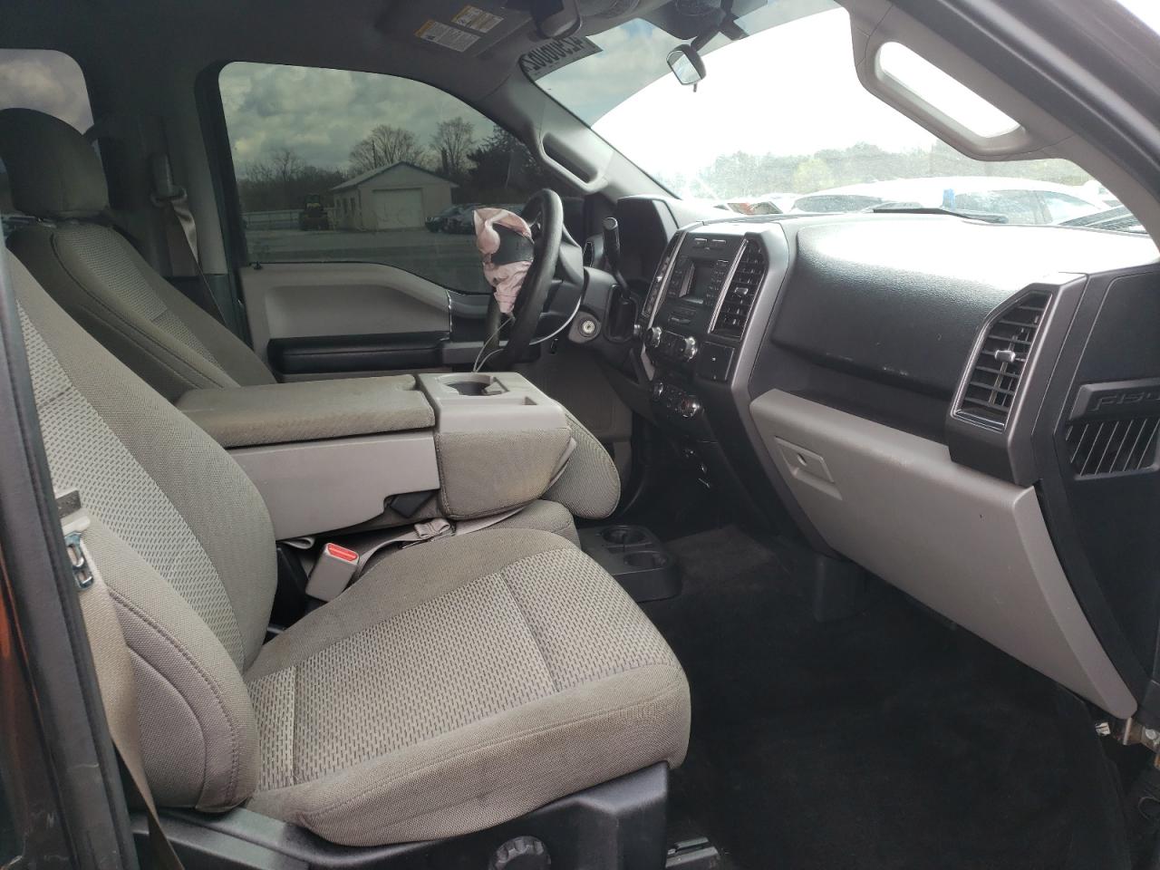 Photo 5 from auction – 2017 FORD F150 SUPER with VIN 1FTEW1EF6HFC36586