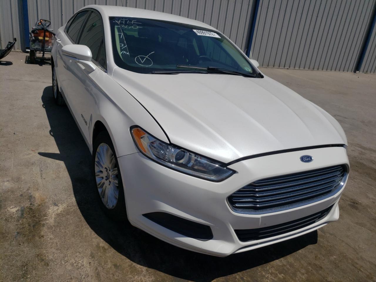 Photo 9 from auction – 2016 FORD FUSION SE with VIN 3FA6P0LU1GR275428
