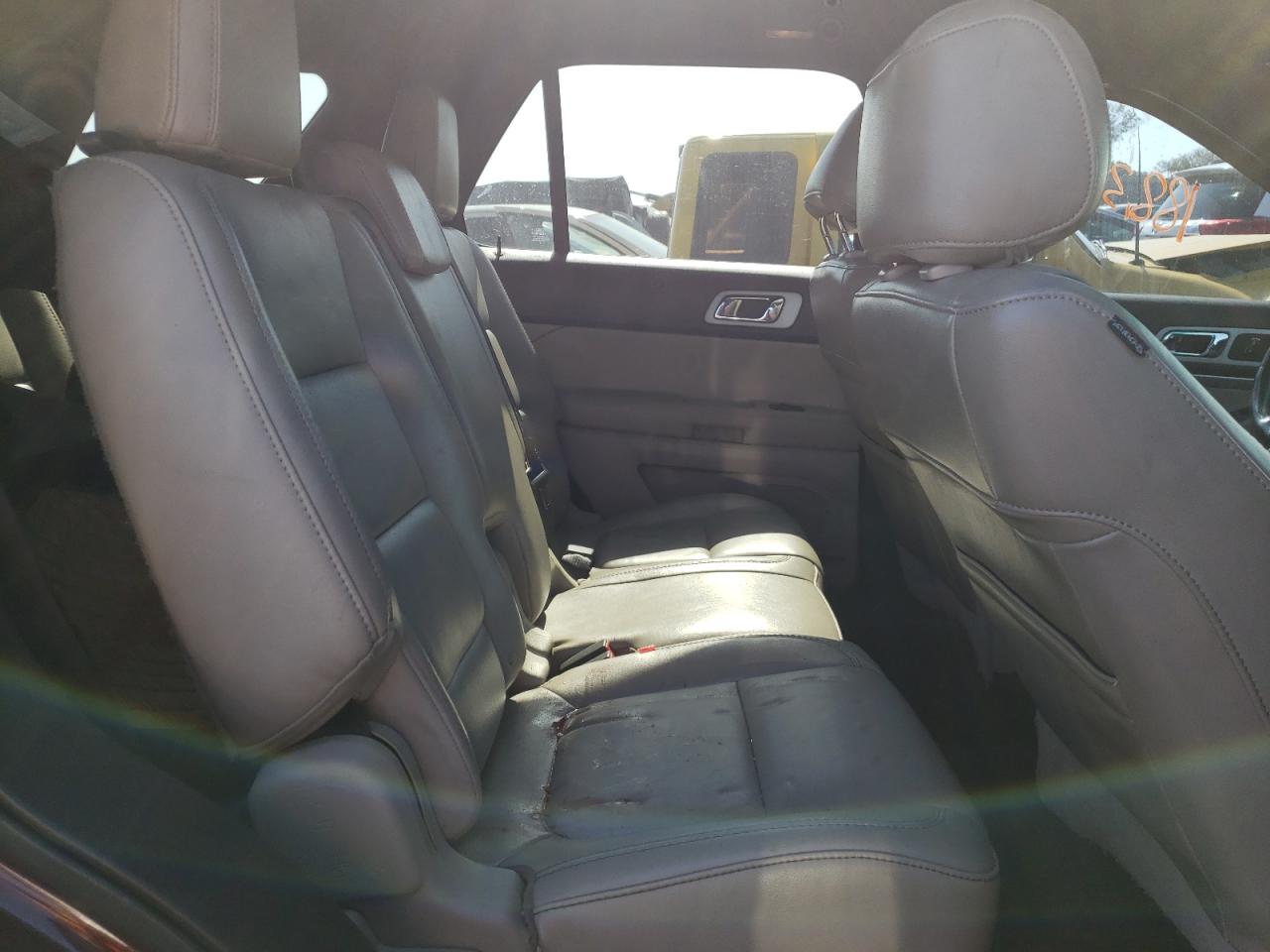 Photo 6 from auction – 2011 FORD EXPLORER X with VIN 1FMHK8D82BGA71105
