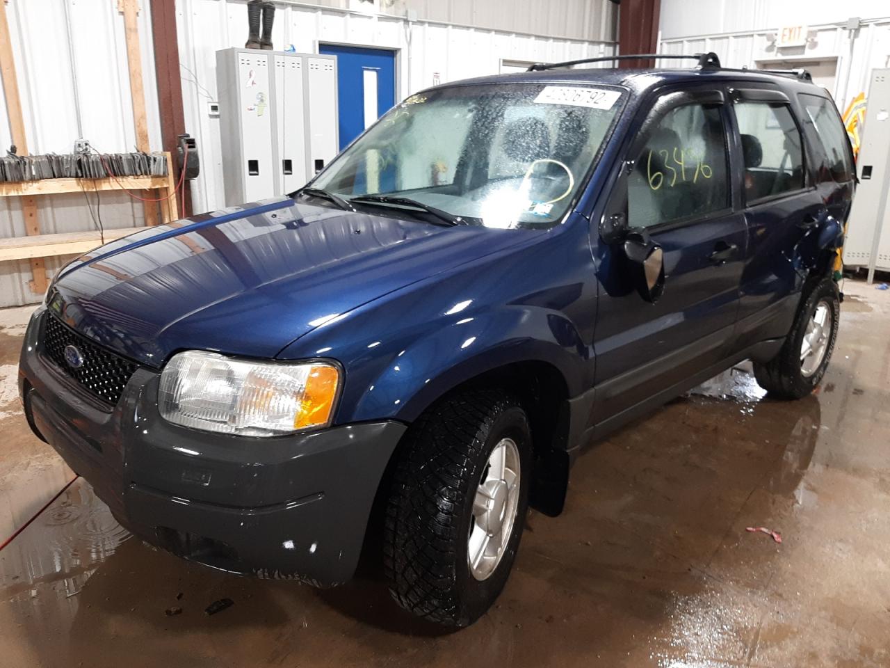 Photo 2 from auction – 2003 FORD ESCAPE with VIN 1FMYU02133KA05016
