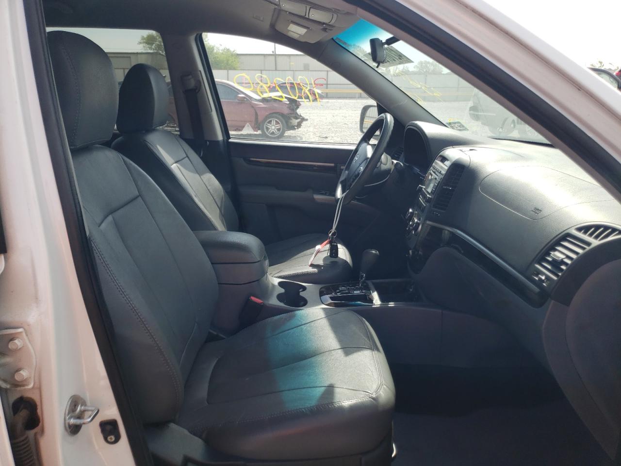 Photo 5 from auction – 2010 HYUNDAI SANTA FE G with VIN 5NMSG3AB8AH336177