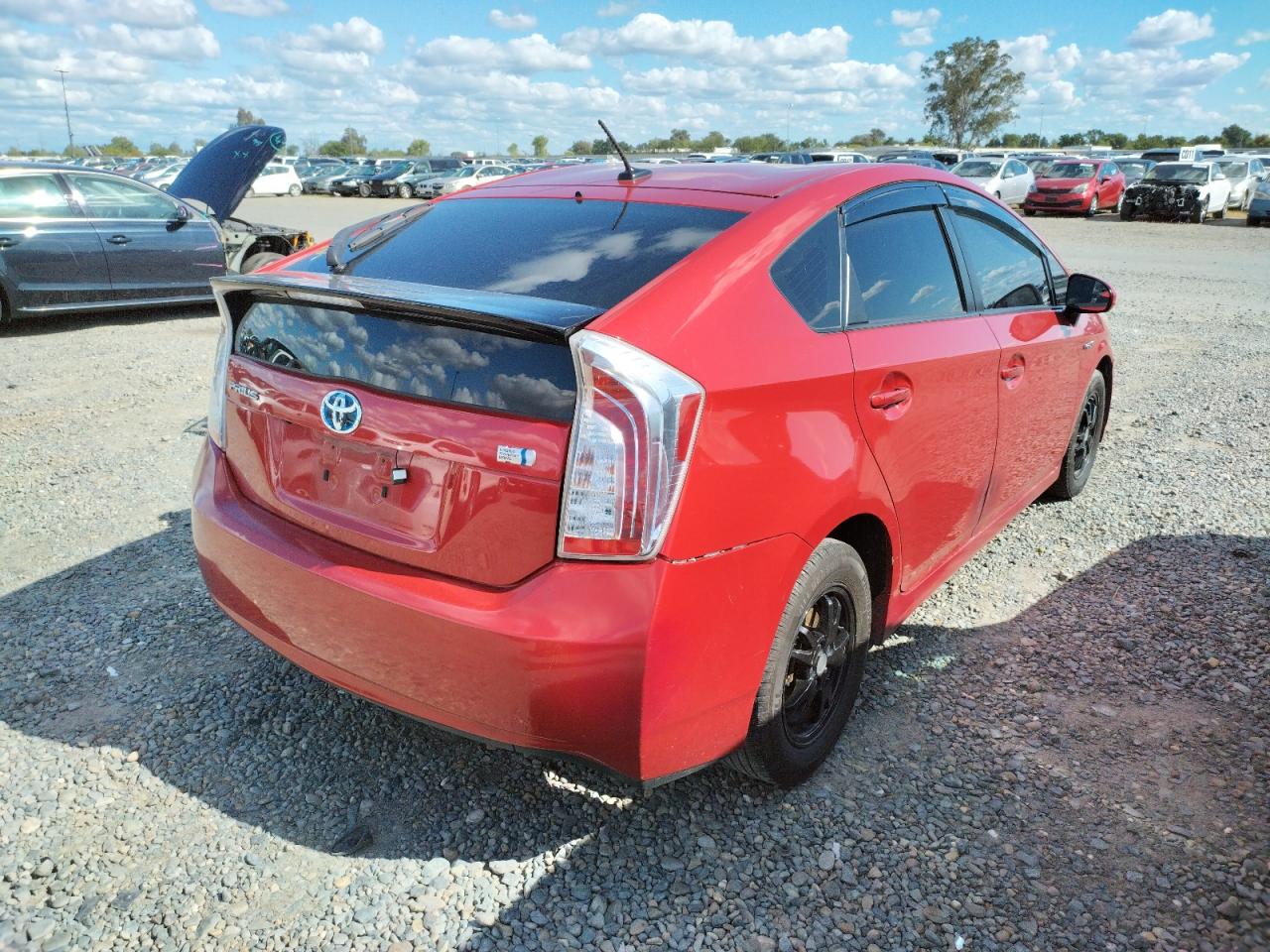 Photo 4 from auction – 2013 TOYOTA PRIUS with VIN JTDKN3DU5D5684691