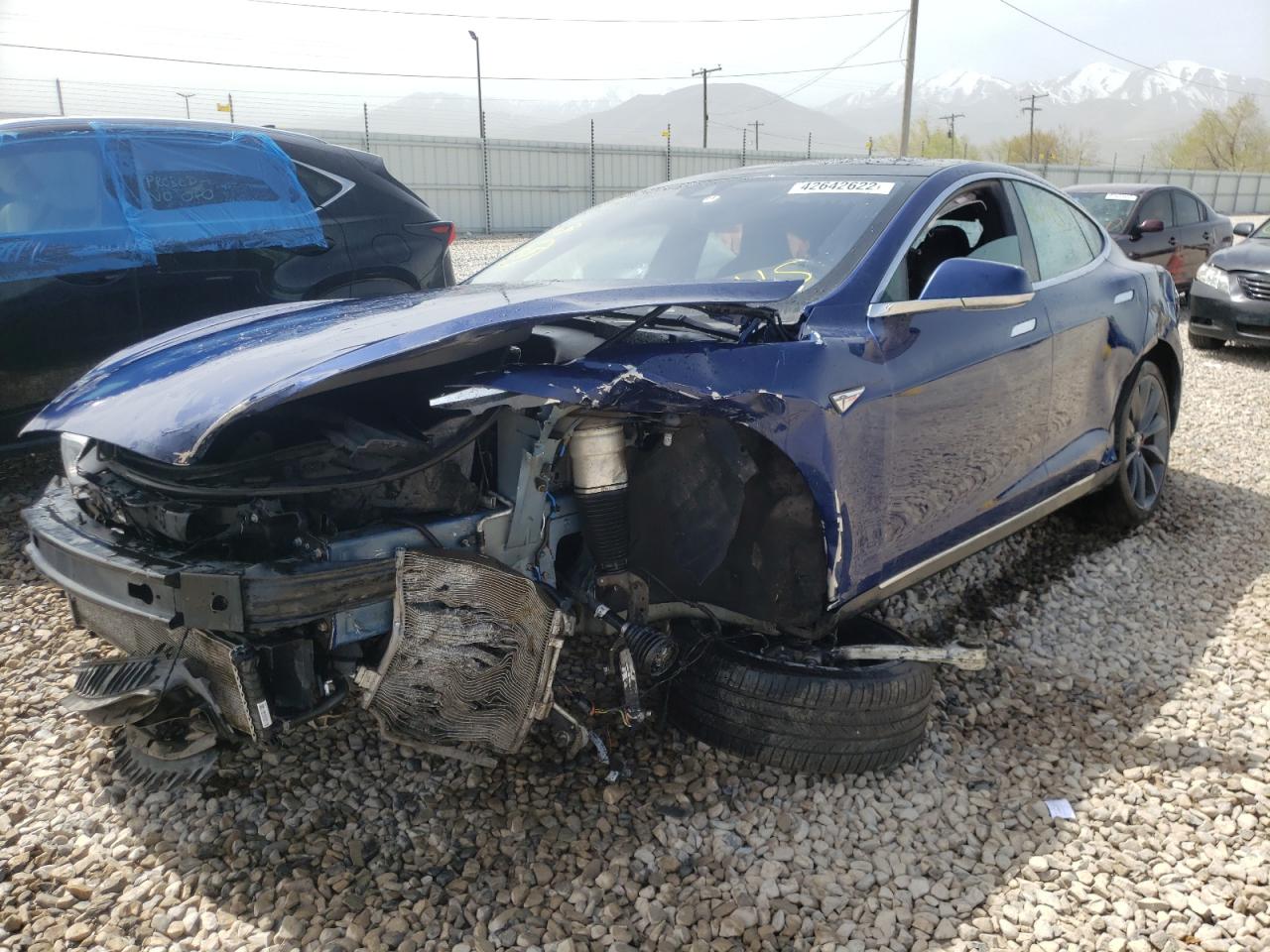 Photo 2 from auction – 2015 TESLA MODEL S with VIN 5YJSA1E40FF109592