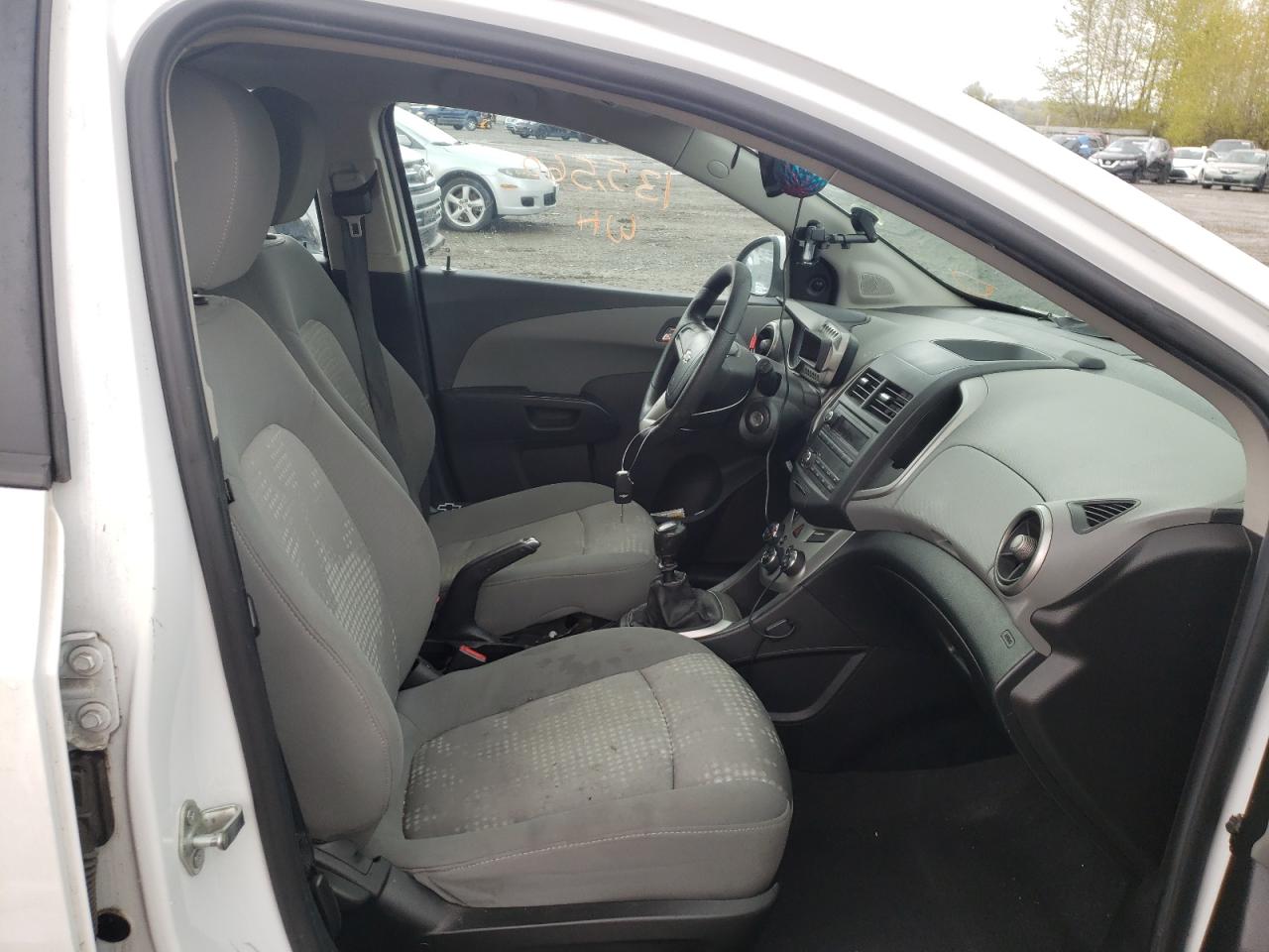 Photo 5 from auction – 2014 CHEVROLET SONIC LS with VIN 1G1JB6SH6E4242658