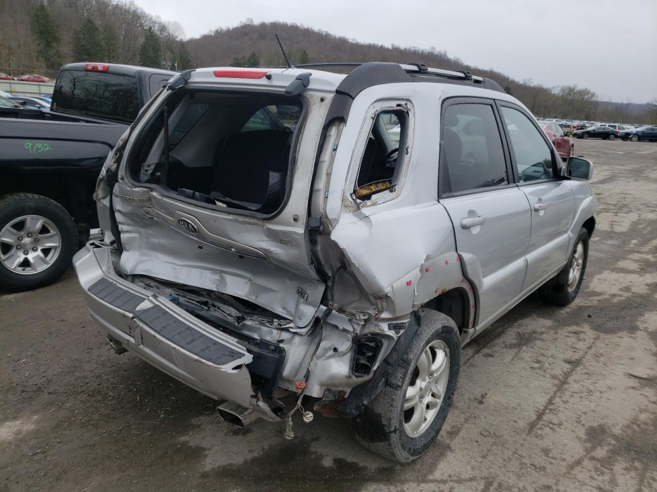 Photo 4 from auction – 2007 KIA SPORTAGE E with VIN KNDJE723977446588