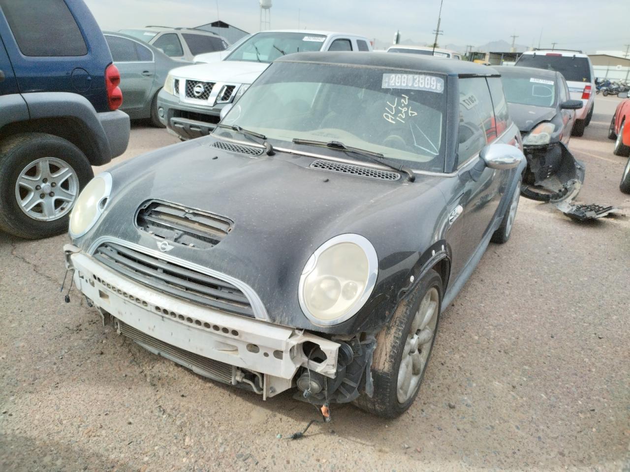 Photo 2 from auction – 2003 MINI COOPER S with VIN WMWRE33443TD64871