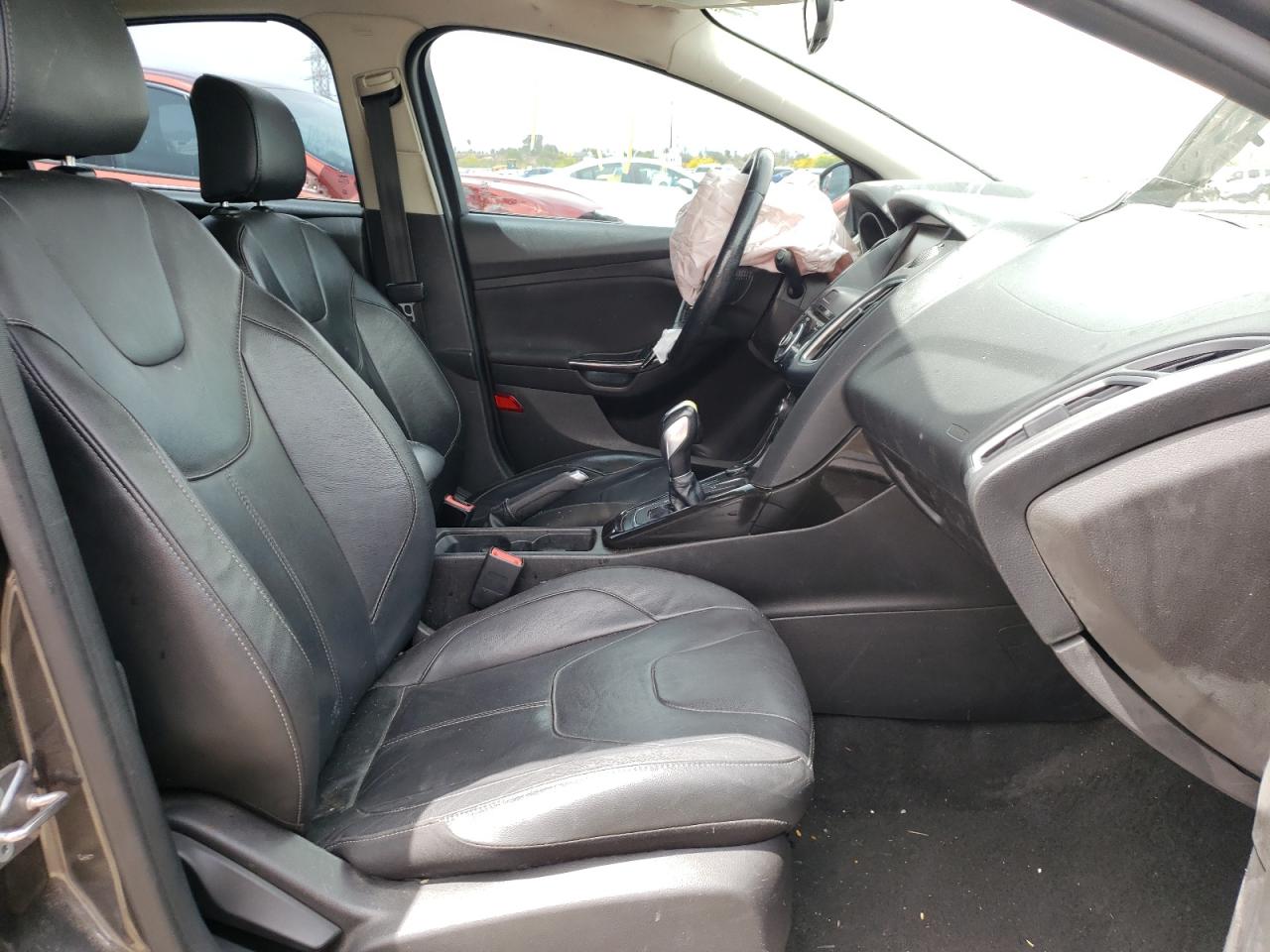 Photo 5 from auction – 2015 FORD FOCUS TITA with VIN 1FADP3N21FL287936