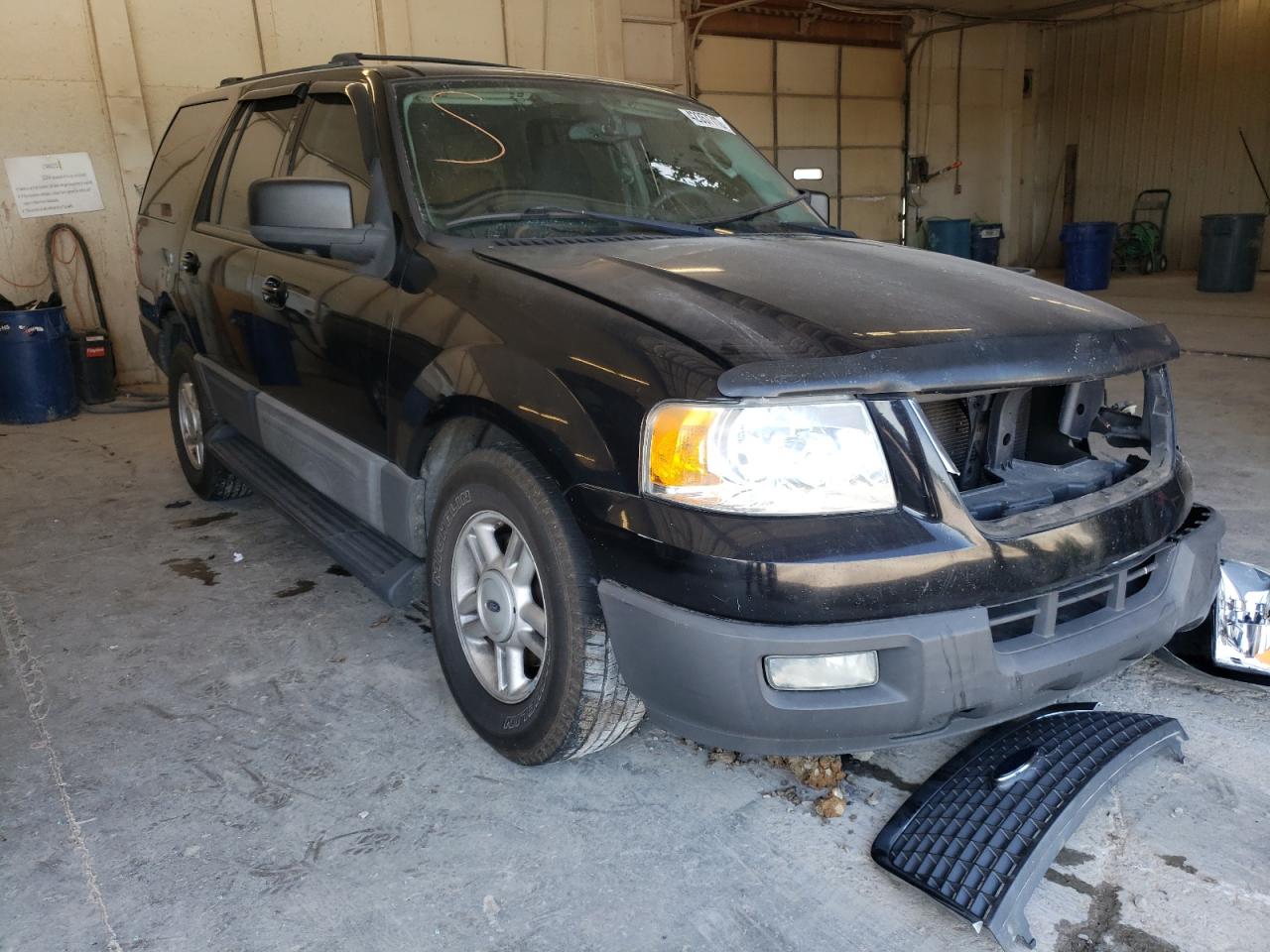 FORD EXPEDITION 2004 with VIN 1FMPU15LX4LB09805 - Photo from auction