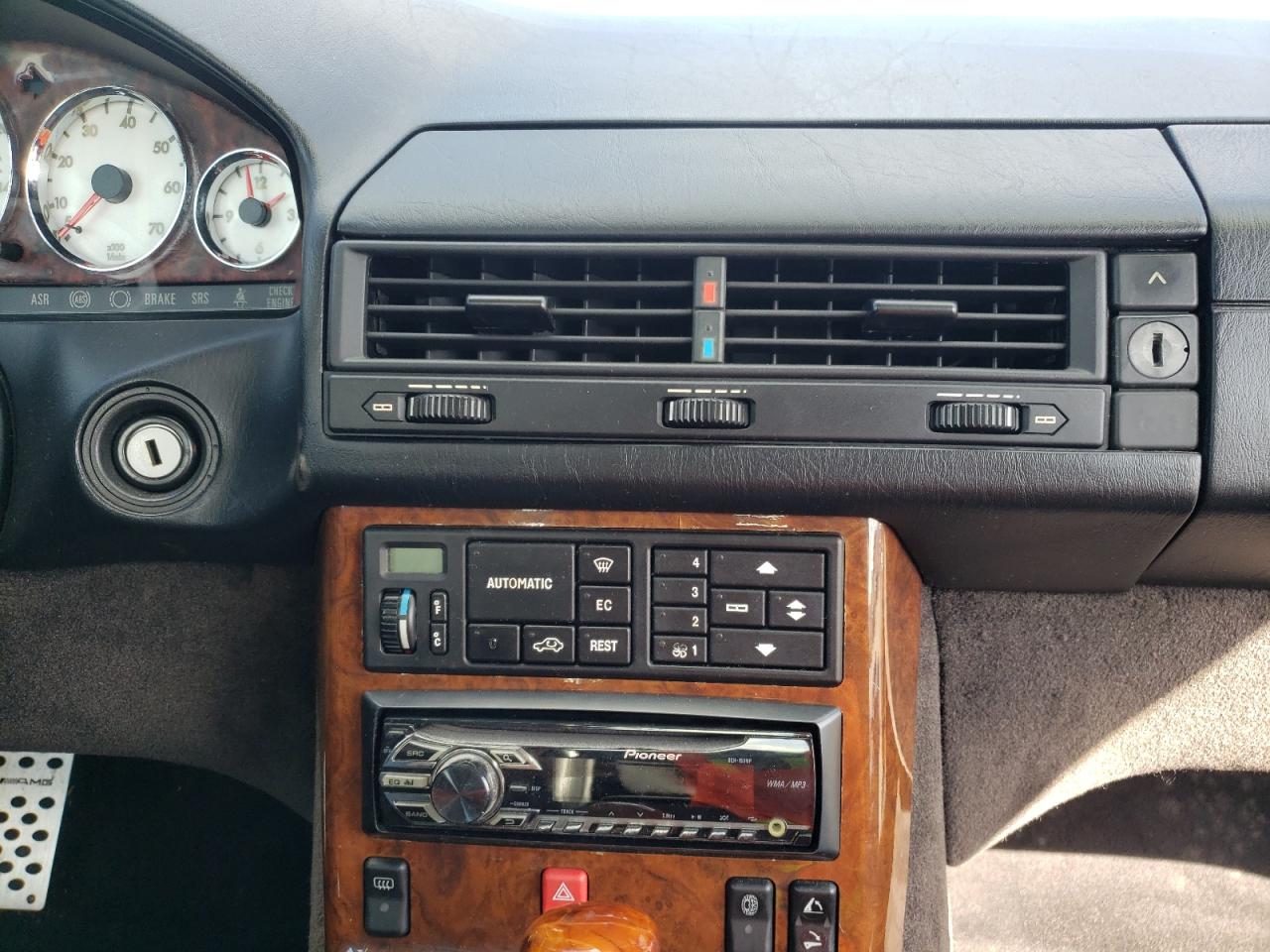 Photo 9 from auction – 1992 MERCEDES-BENZ 300-CLASS with VIN WDBFA61E5NF042574