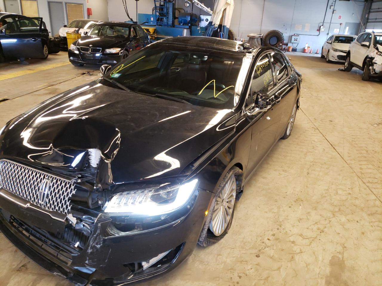Photo 9 from auction – 2017 LINCOLN MKZ RESERV with VIN 3LN6L5F93HR610549