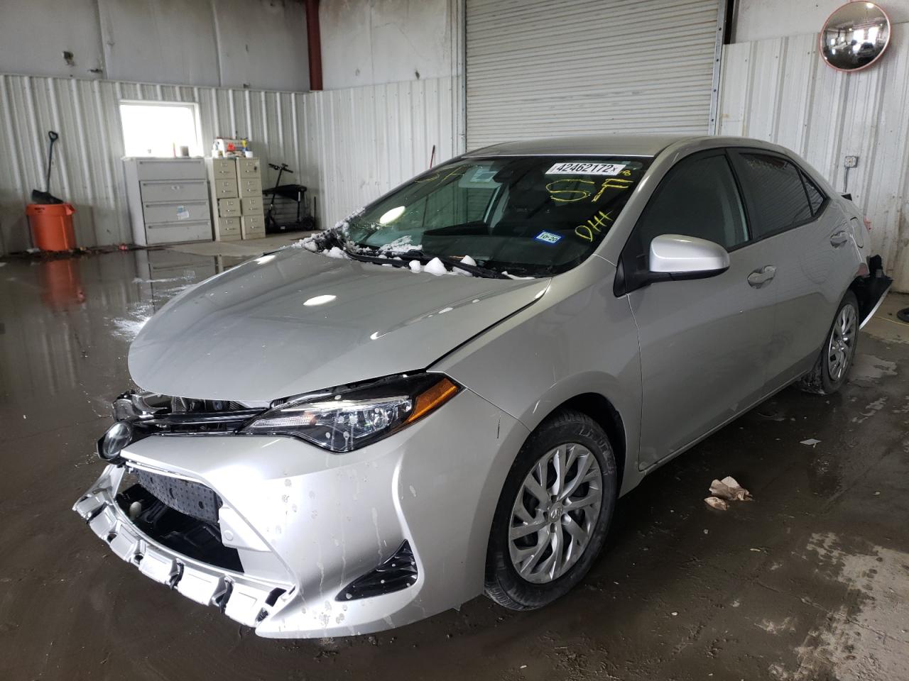 Photo 2 from auction – 2018 TOYOTA COROLLA L with VIN 5YFBURHE2JP832058