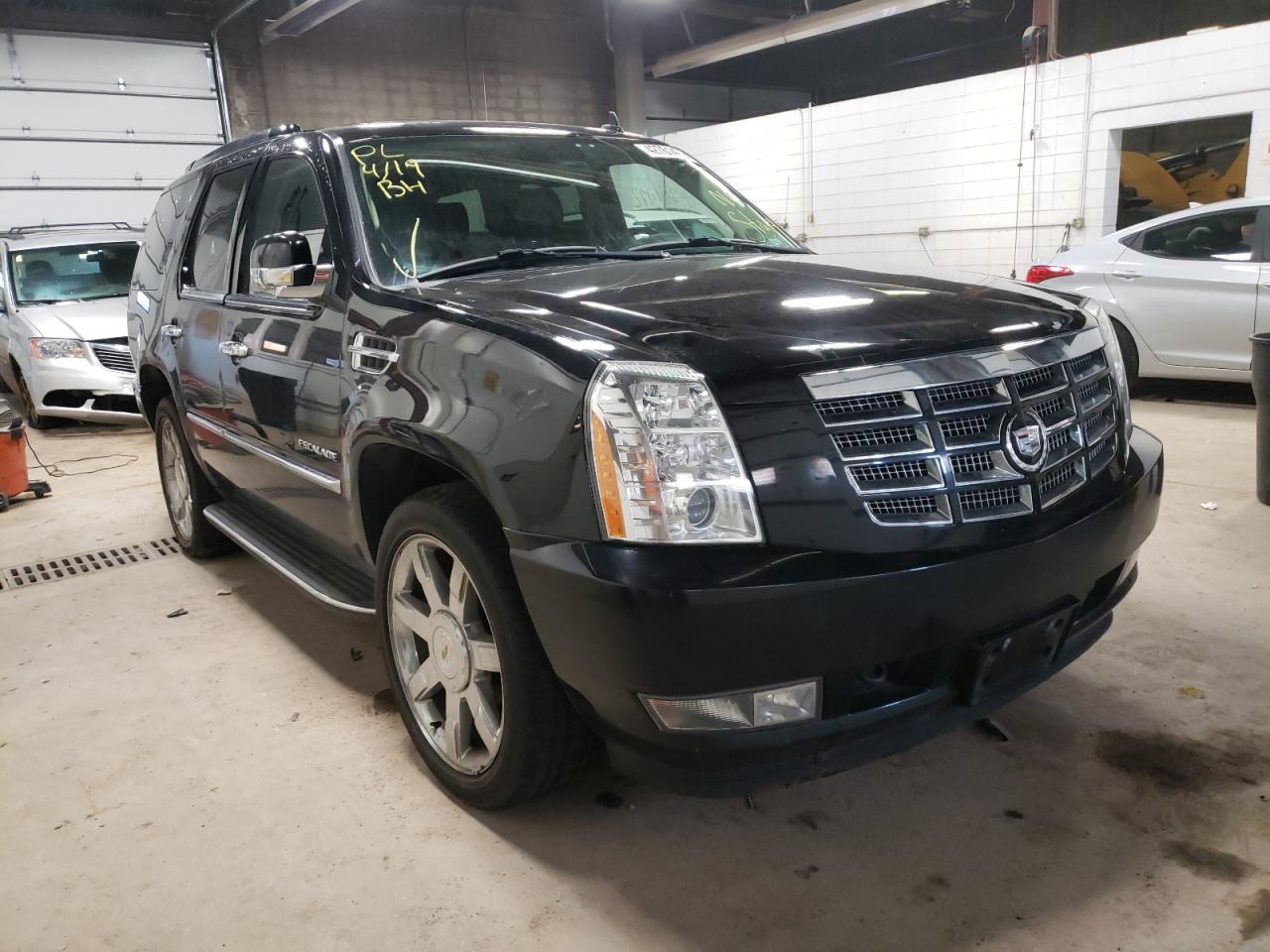 CADILLAC ESCALADE L 2011 with VIN 1GYS4BEF9BR392863 - Photo from auction