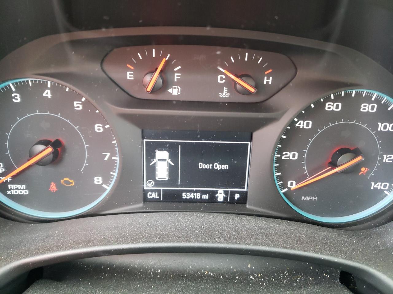 Photo 8 from auction – 2018 CHEVROLET EQUINOX LT with VIN 2GNAXJEV7J6209326