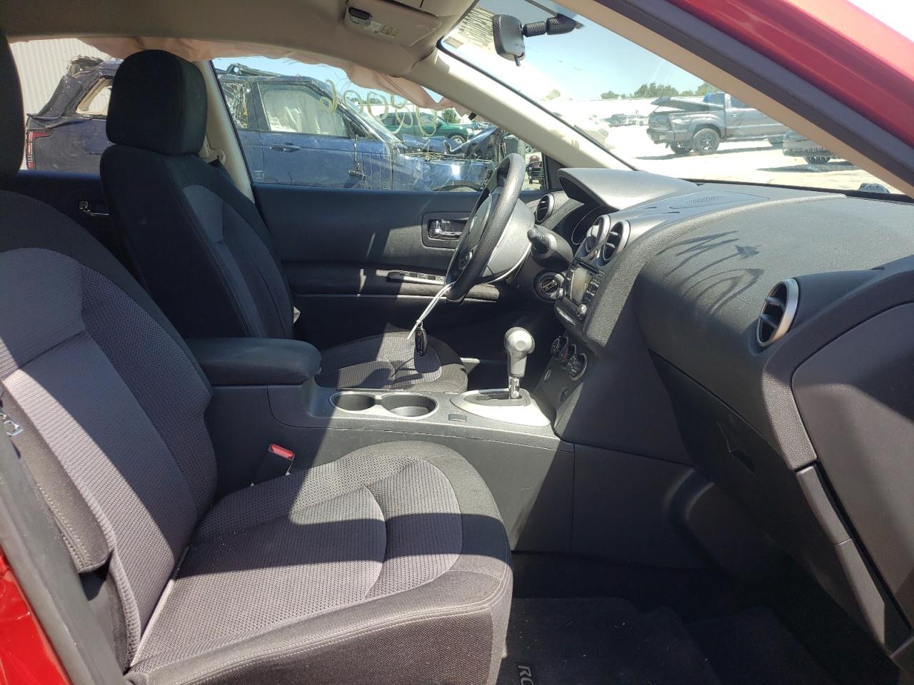 Photo 5 from auction – 2013 NISSAN ROGUE S with VIN JN8AS5MT2DW544720