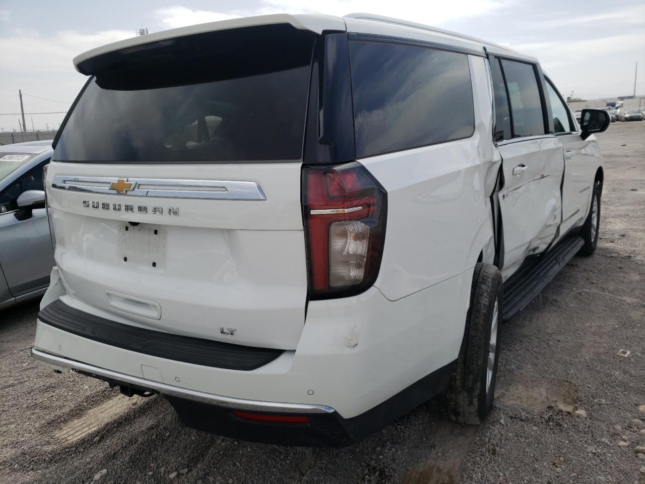 Photo 4 from auction – 2021 CHEVROLET SUBURBAN C with VIN 1GNSCCKD2MR270700