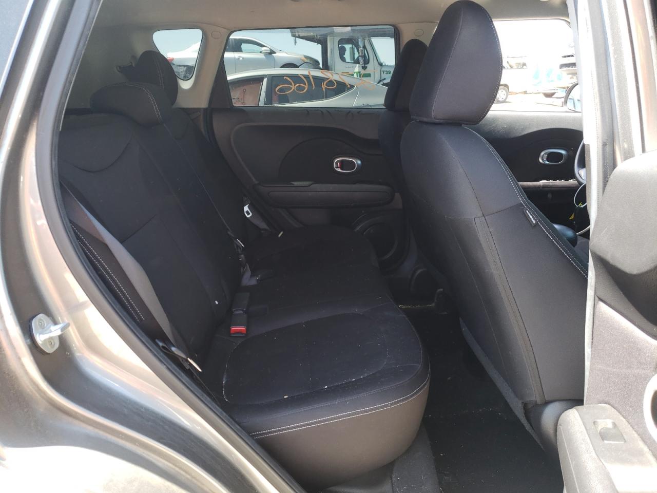 Photo 6 from auction – 2015 KIA SOUL with VIN KNDJN2A20F7182056