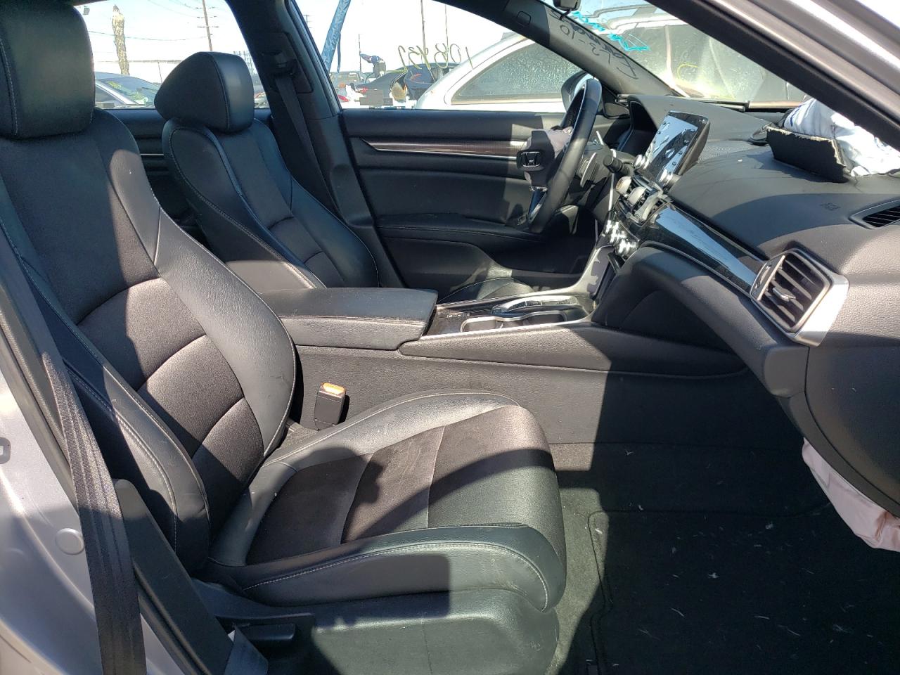 Photo 5 from auction – 2018 HONDA ACCORD SPO with VIN 1HGCV2F37JA009707