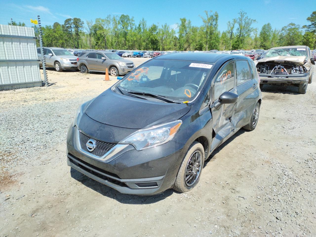 Photo 2 from auction – 2017 NISSAN VERSA NOTE with VIN 3N1CE2CP7HL356398