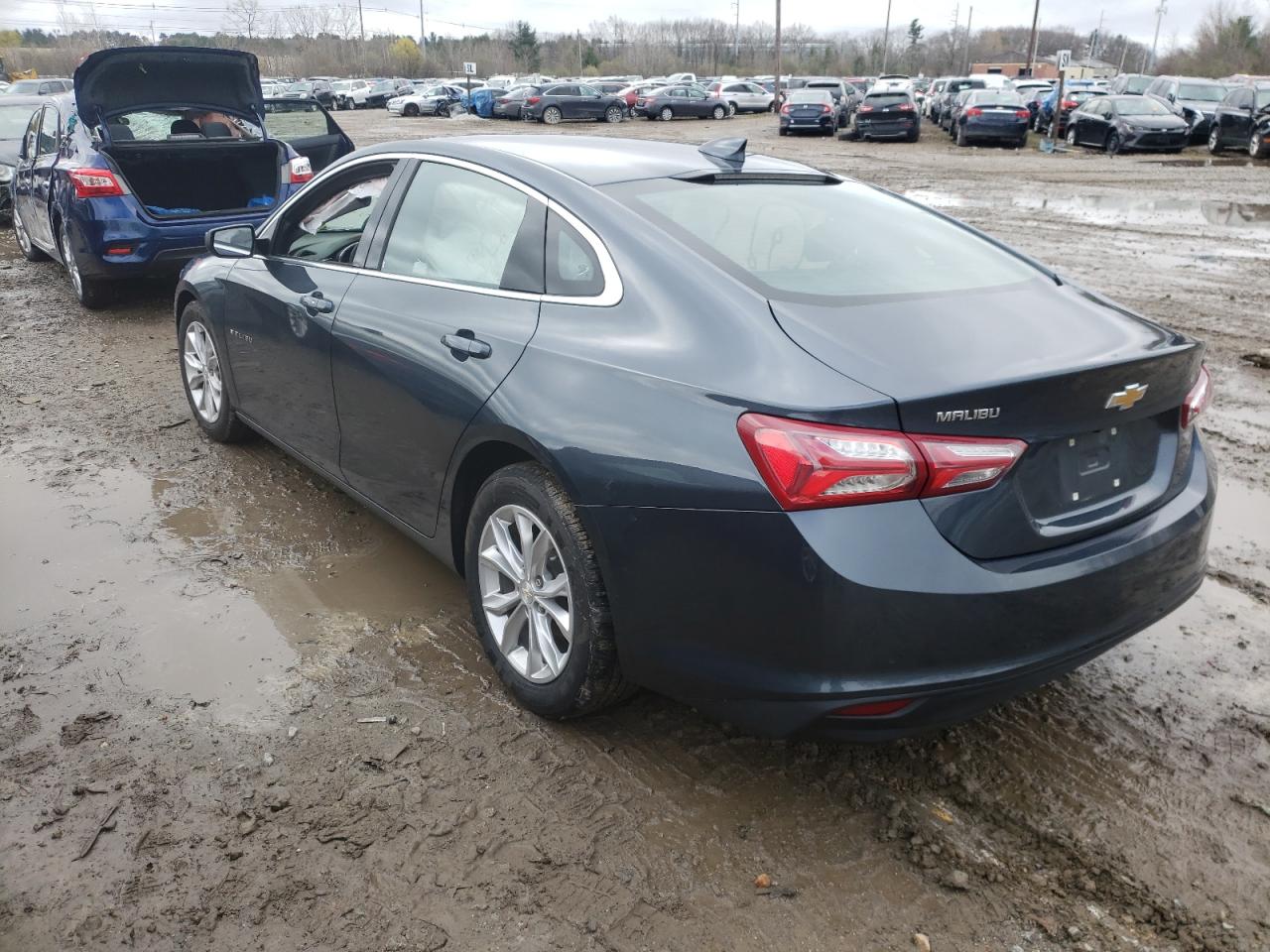 Photo 3 from auction – 2020 CHEVROLET MALIBU LT with VIN 1G1ZD5ST2LF080458