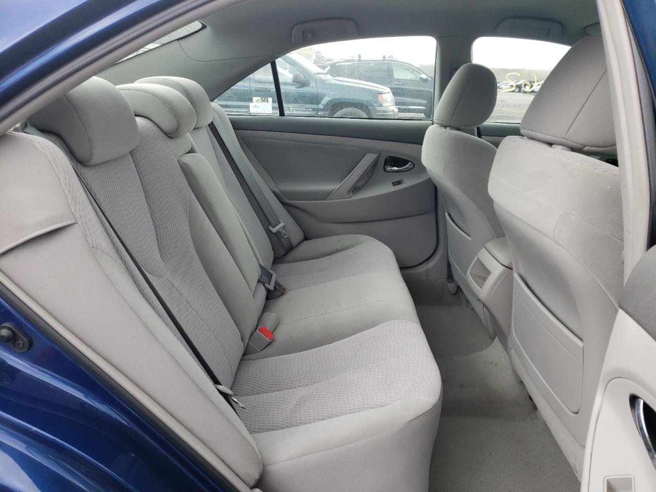 Photo 6 from auction – 2011 TOYOTA CAMRY BASE with VIN 4T1BF3EKXBU728998