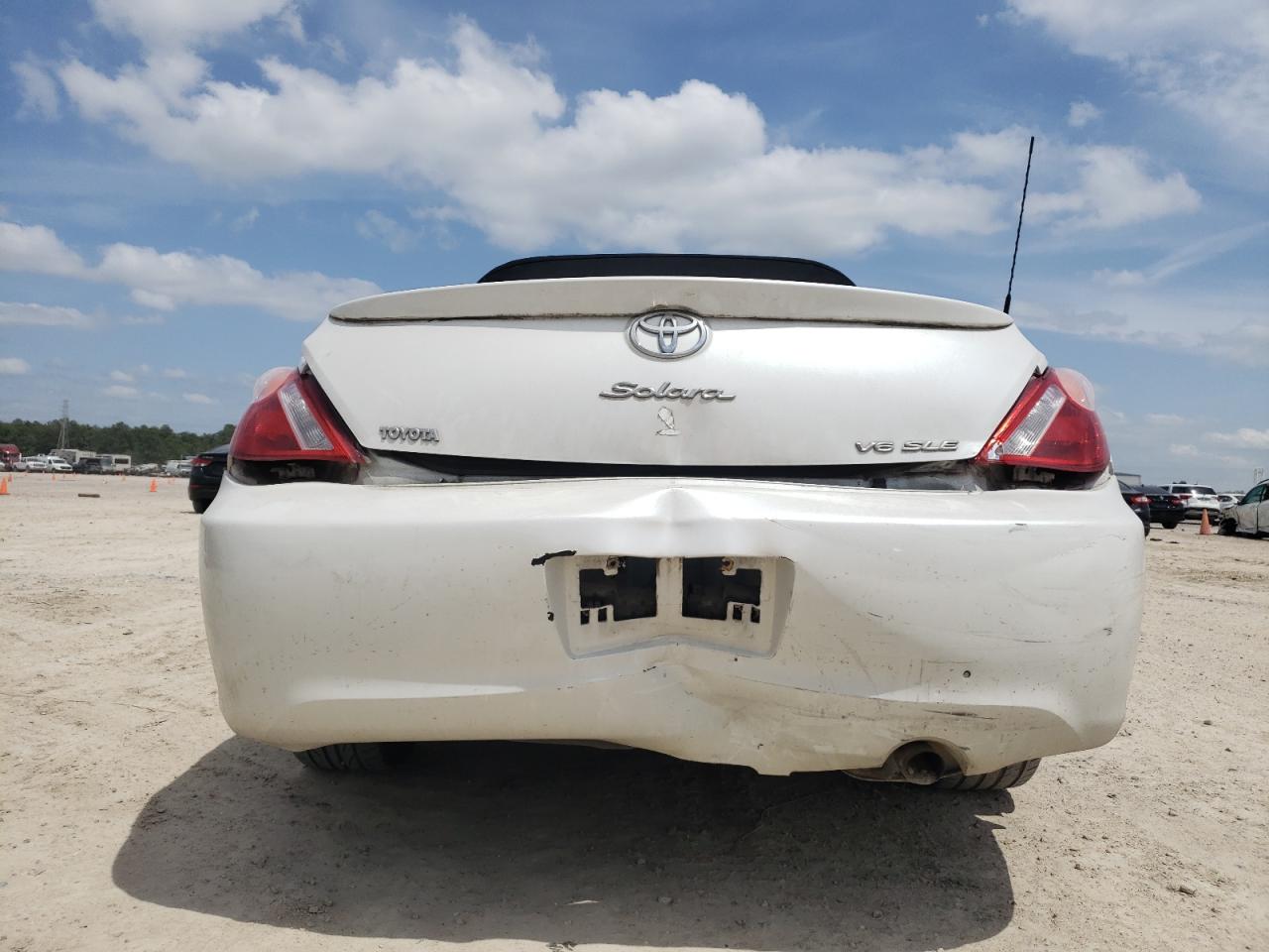 Photo 9 from auction – 2004 TOYOTA CAMRY with VIN 4T1FA38P44U034446