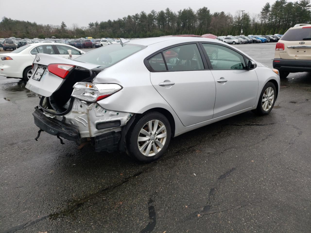 Photo 4 from auction – 2016 KIA FORTE LX with VIN KNAFX4A61G5551578