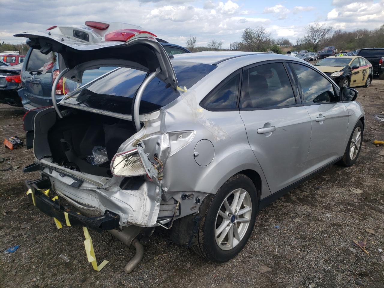 Photo 4 from auction – 2018 FORD FOCUS SE with VIN 1FADP3F29JL326859