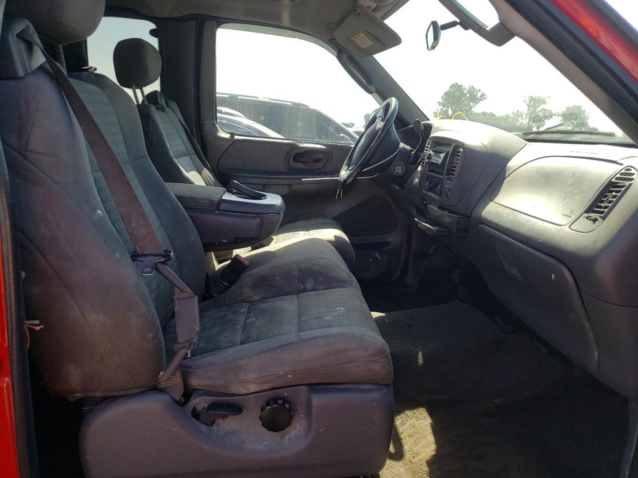 Photo 5 from auction – 2003 FORD F150 with VIN 1FTRX07223KB18408